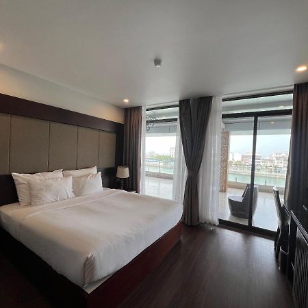 Moon Halo Hotel Ha Long Esterno foto