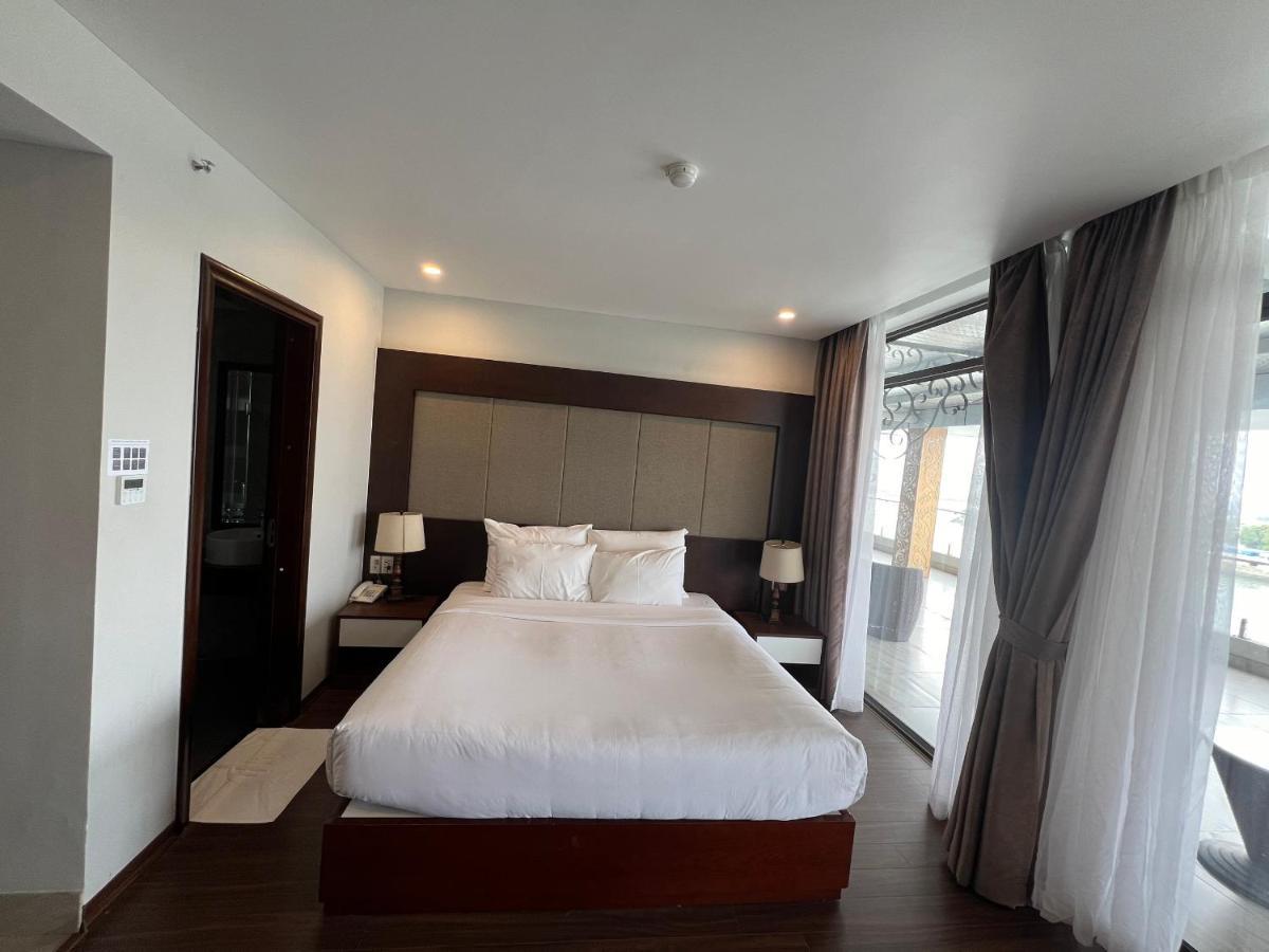 Moon Halo Hotel Ha Long Esterno foto