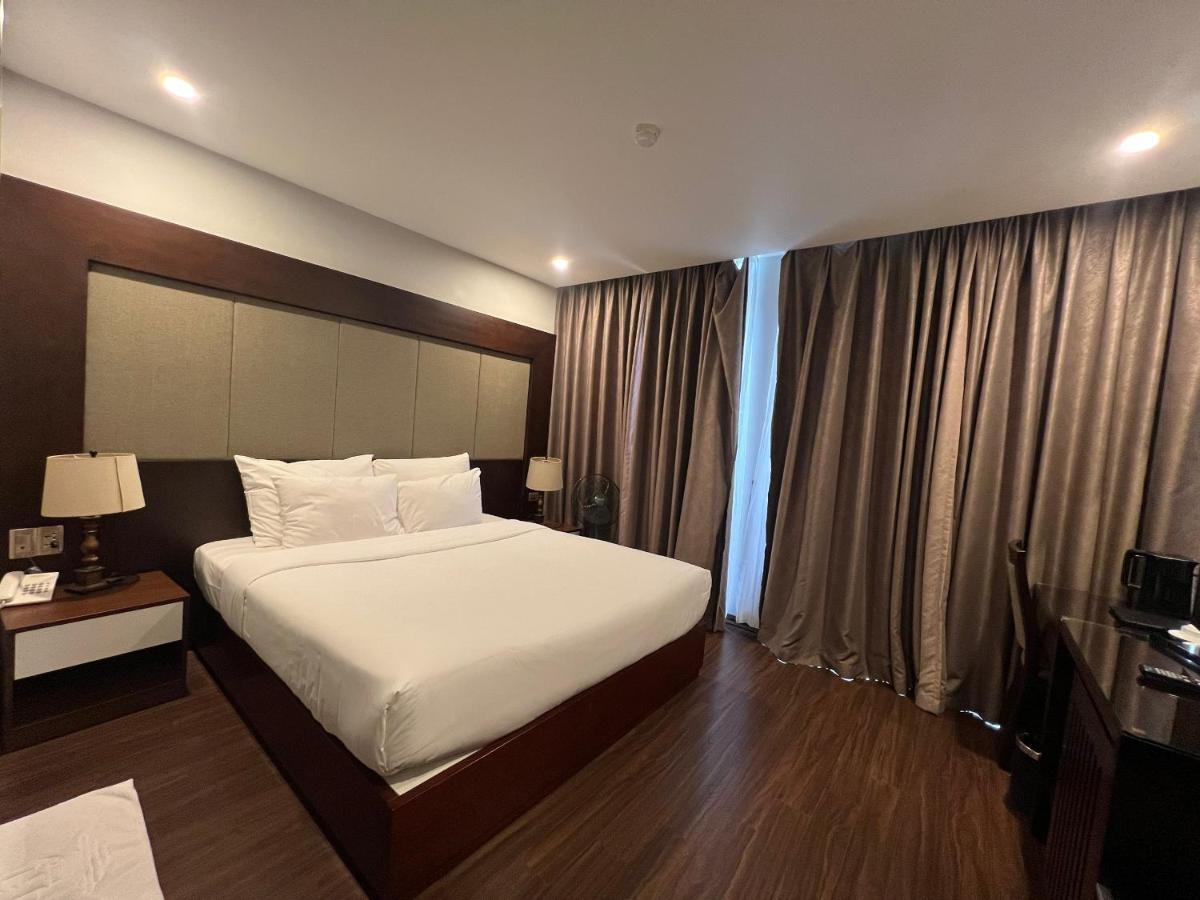 Moon Halo Hotel Ha Long Esterno foto